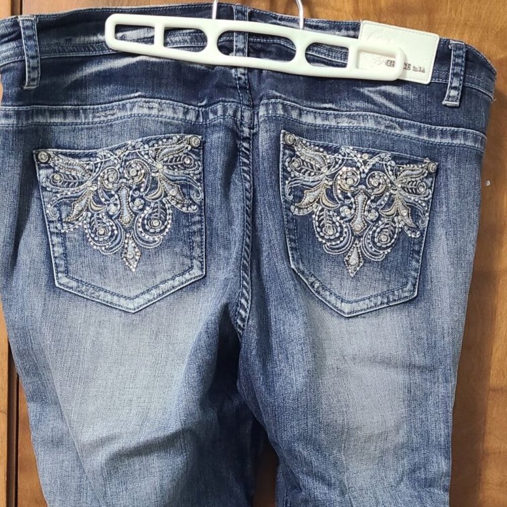 Grace in LA Denim Capris, Size 19